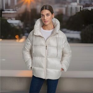 DKNY Women's Size M Funnel-Neck Quilted Puffer Jacket. Eggnog. New with Tags